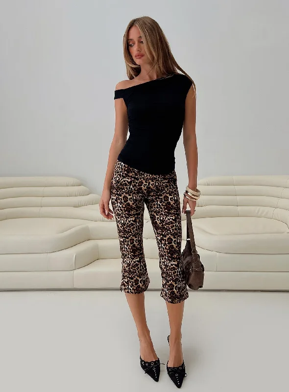 Firecracker Capri Pants Leopard