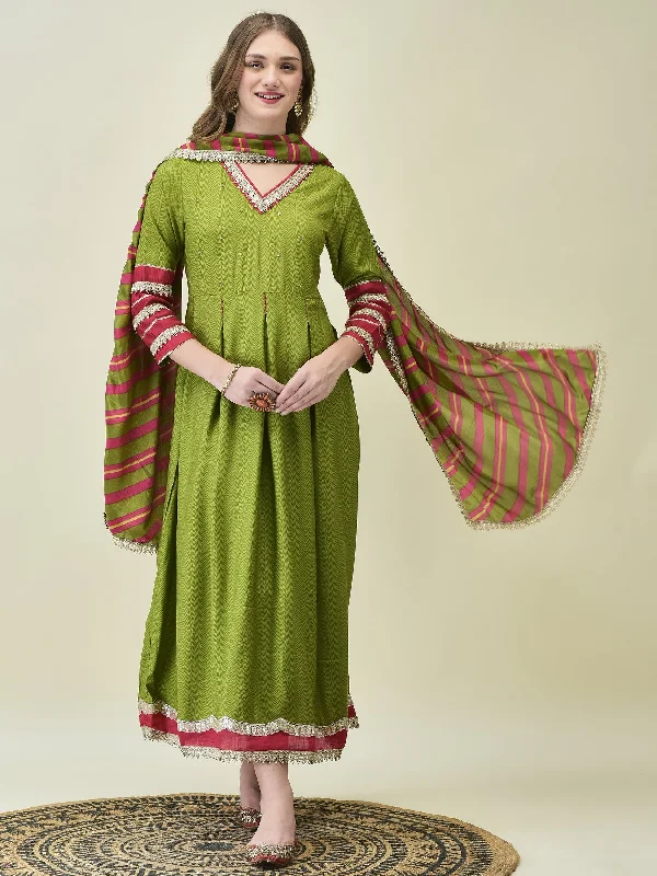 Women Liva Rayon Green Geometric Print Dress With Dupatta